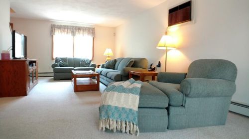 3 Gale Ct, North Providence RI  02904-1035 exterior