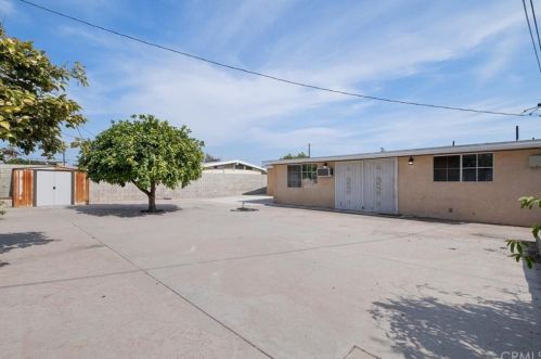 8191 Somers Dr, Anaheim CA  92804-6765 exterior