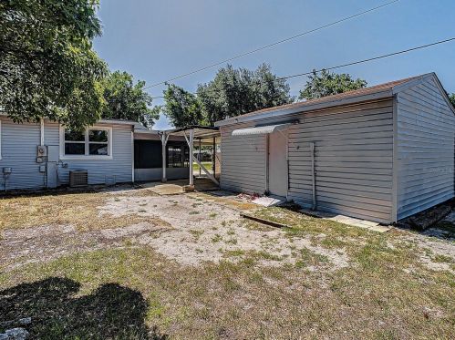 1441 Admiral Halsey Ave, Daytona Beach FL  32124-3614 exterior
