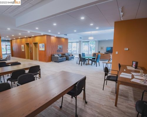 2550 Dana St, Berkeley CA  94704-2815 exterior