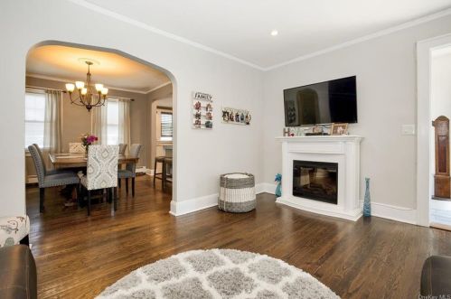 179 Astor Ave, Hawthorne NY  10532-1646 exterior