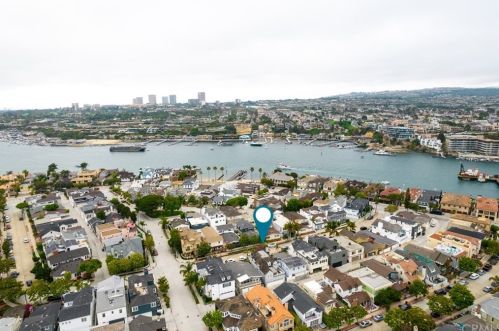 2109 Seville Ave, Newport Beach, CA 92661-1532