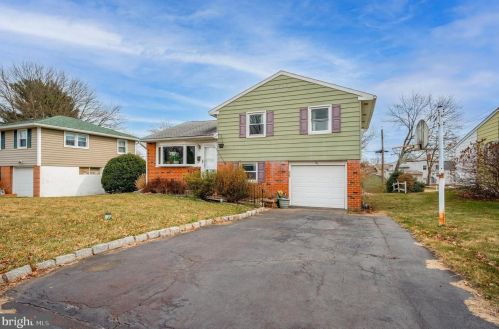 541 Poplar St, Lansdale, PA 19446-1918