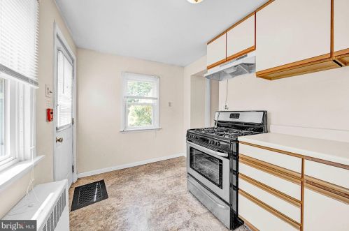 7814 Ardleigh St, Philadelphia PA 19118-4402 exterior