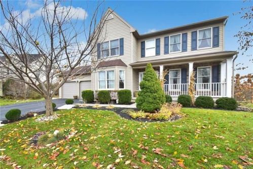7 Millbrook Ct, Easton, PA 18045-7476