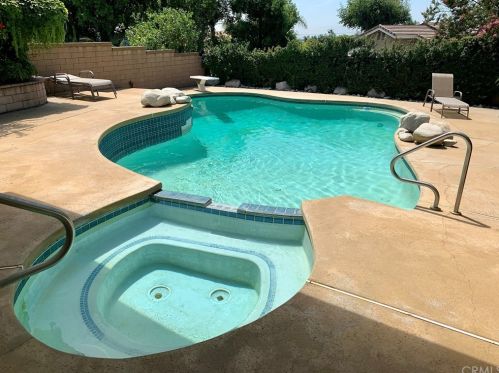 1014 Emerson St, Upland, CA 91784-1237