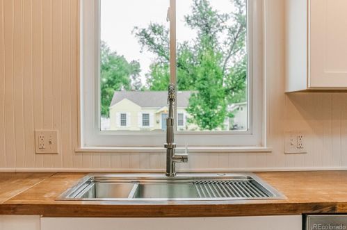 4369 Logan St, Englewood CO  80113-5820 exterior