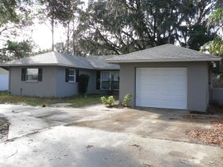 501 Meres Blvd, Tarpon Springs FL  34689-2621 exterior