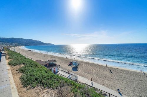 1005 Catalina Ave, Redondo Beach CA  90277-2141 exterior