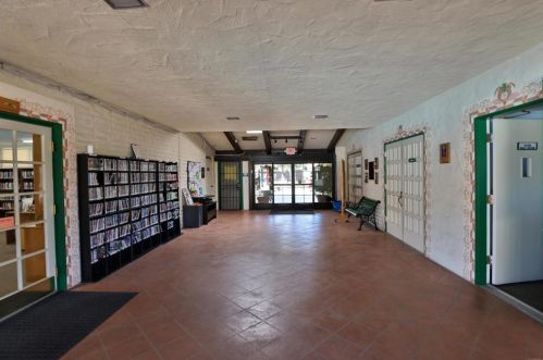 16670 Bernardo Oaks Dr, San Diego CA  92128-2837 exterior