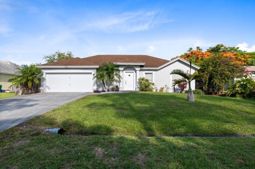 3014 Lucerne St, Fort Pierce, FL 34953-4419