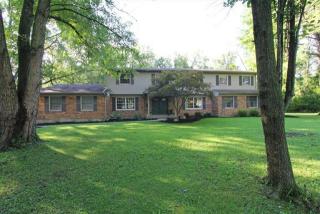 8892 Castleford Ln, Cincinnati, OH 45242-6351