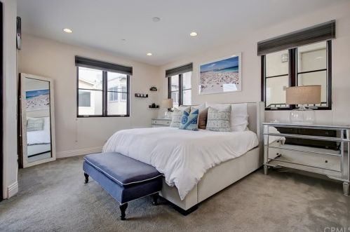 320 33rd Pl, Manhattan Beach CA  90266-3820 exterior