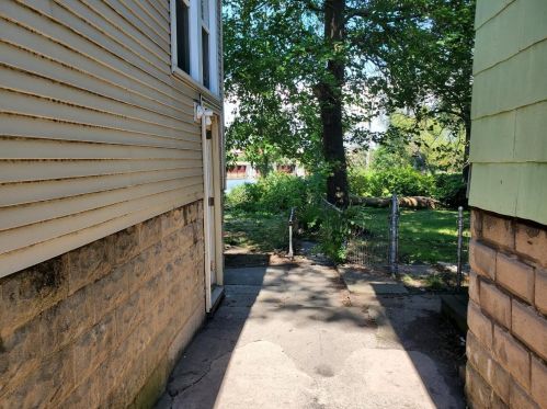 903 Wilcox St, Hammond, IN 46320-1352