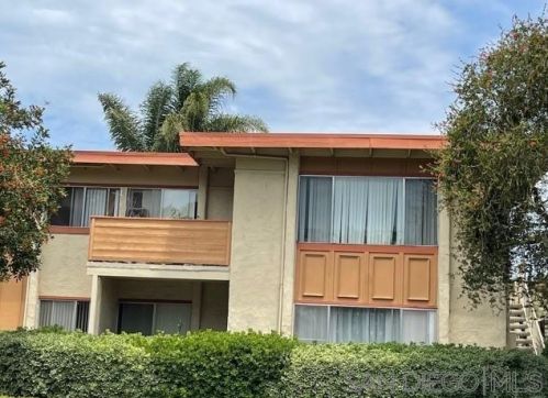 6888 Hyde Park Dr, San Diego, CA 92119-2270