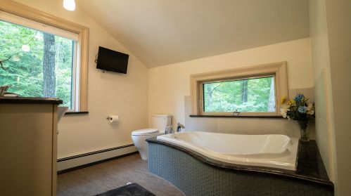 1044 Plain Rd, Hinsdale NH  03451-2150 exterior