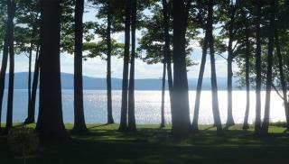 37 Northshore Dr, Burlington VT  05408-1259 exterior
