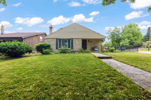 3316 Knoll Blvd, Milwaukee, WI 53222-3363