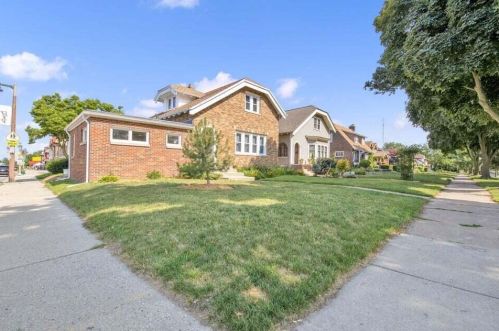 2254 53rd St, Milwaukee WI  53208-1009 exterior