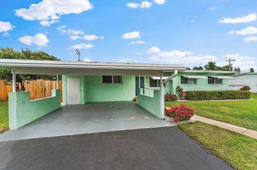757 Eagle Way, West Palm Beach, FL 33408-5202