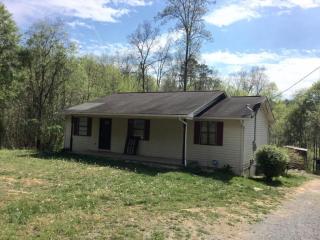 385 Payne Cir, Tazewell, TN 37879-4422