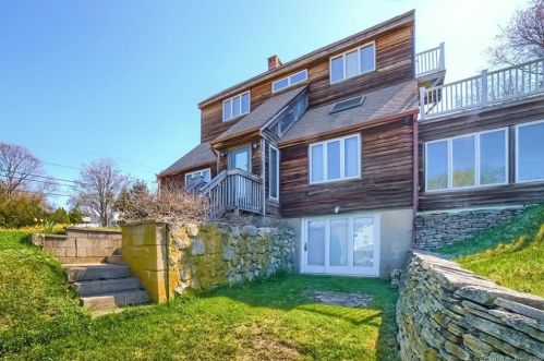 269 Shore Rd, Waterford, CT 06385-3430
