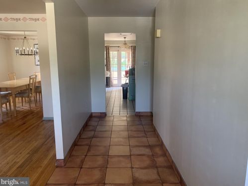 114 Emory Ln, Cheltenham, PA 19012-1027
