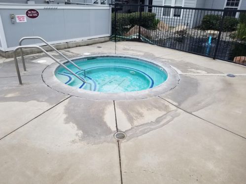 2400 Eilers Ln, Lodi CA 95242-9650 exterior