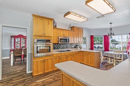 732 Highland Ave, Tarpon Springs, FL 34688-8944