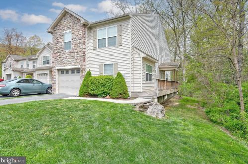 71 Crooked Dr, West Enola, PA 17025-1522