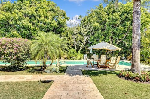 302 7th Ave, Delray Beach FL  33483-5521 exterior