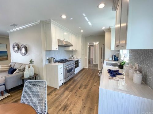 3545 El Caminito, Glendale CA 91214-1713 exterior