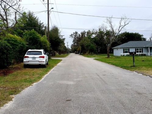 15 Estrella Rd, De Bary FL 32713-2931 exterior