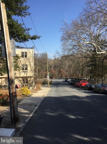 1509 Adams St, Wilmington, DE 19806-3201