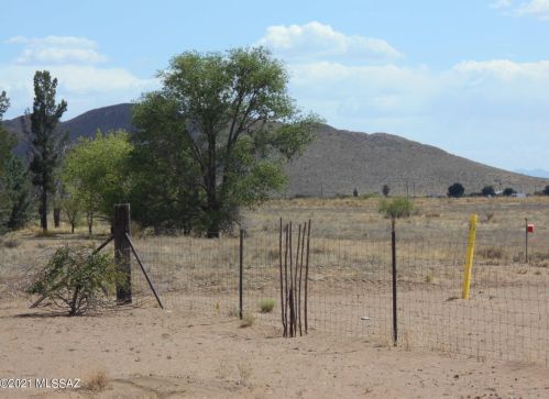 6218 Chiricahua Dr, Sunizona AZ  85625-6051 exterior