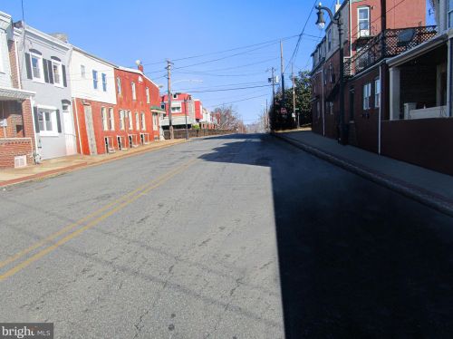718 Scott St, Wilmington, DE 19805-3848
