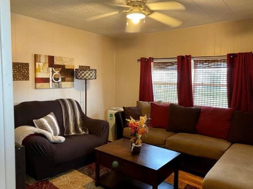 1316 Huron Ave, New Castle, PA 16101-4435