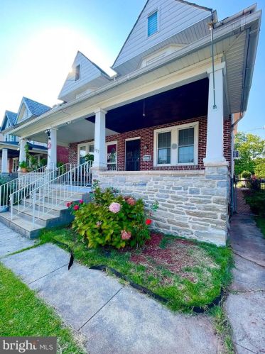 607 Noble St, Norristown PA  19401-5530 exterior