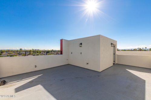 3616 12 St, Phoenix AZ 85024-1762 exterior