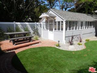 2317 Veteran Ave, Los Angeles CA  90064-2107 exterior