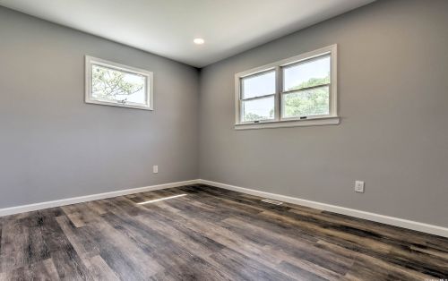 107 Malts Ave, West Islip NY  11795-2507 exterior