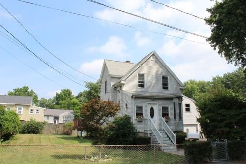 72 Bingham Ave, Dedham, MA 02026-1756