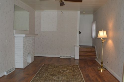 612 Crest Ave, North Charleroi, PA 15022-1801
