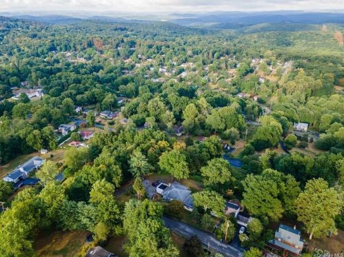 26 Mountain View Dr, Mahopac NY  10541-3808 exterior