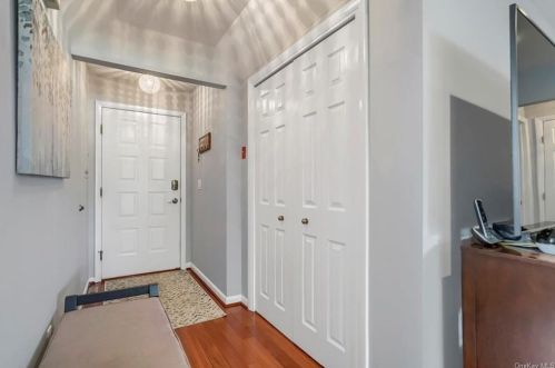 451 Panorama Dr, Mohegan Lake NY  10547-1204 exterior
