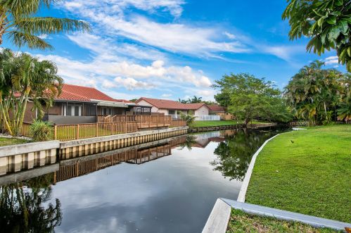 7031 3rd Ave, Boca Raton, FL 33487-2397