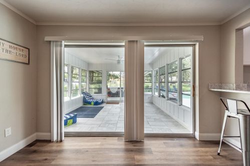 2406 Sunset Ln, Lutz FL  33549-8209 exterior