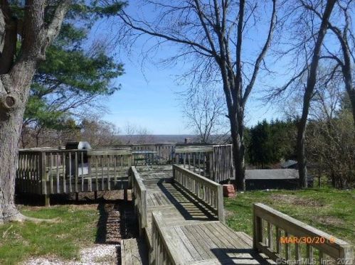 1735 Hartford Tpke, North Haven CT  06473-1249 exterior