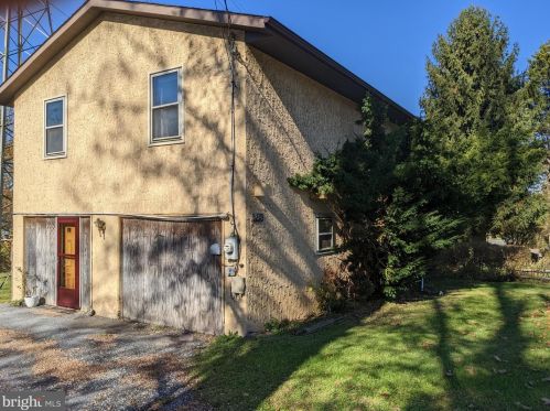 540 Lehigh St, Catasauqua, PA 18032-2017