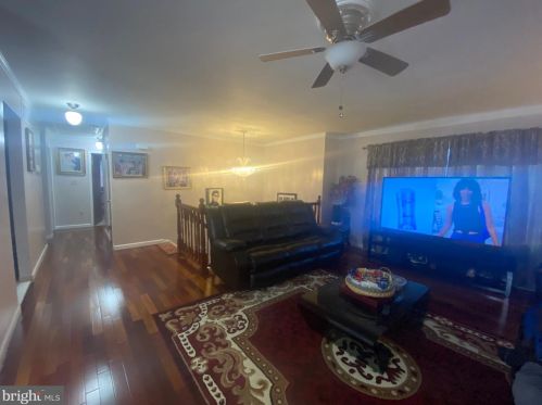 113 Borman Ave, Avenel NJ  07001-2106 exterior